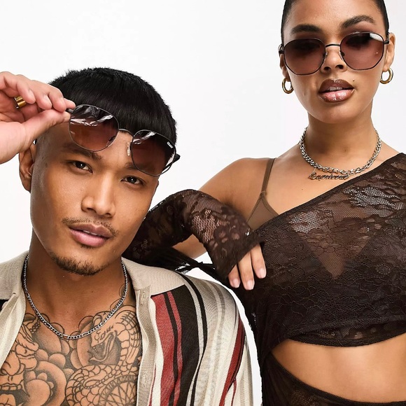 QUAY Big Time Sunglasses Black Frame Brown to Orange Gradient Lenses Unisex NWT - Picture 7 of 12